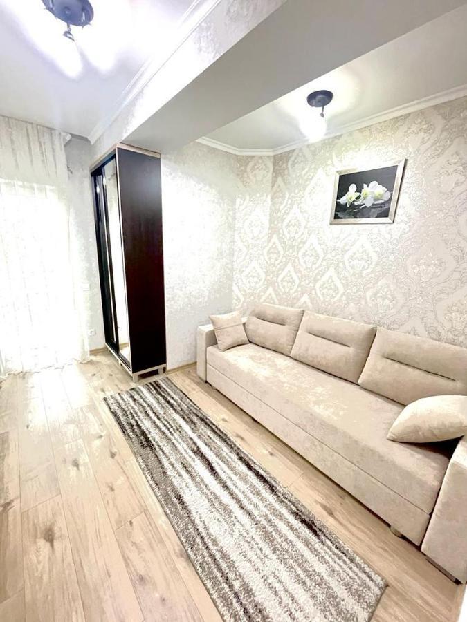 Large Apartment !!!Ciuflea Str. Chişinău Extérieur photo