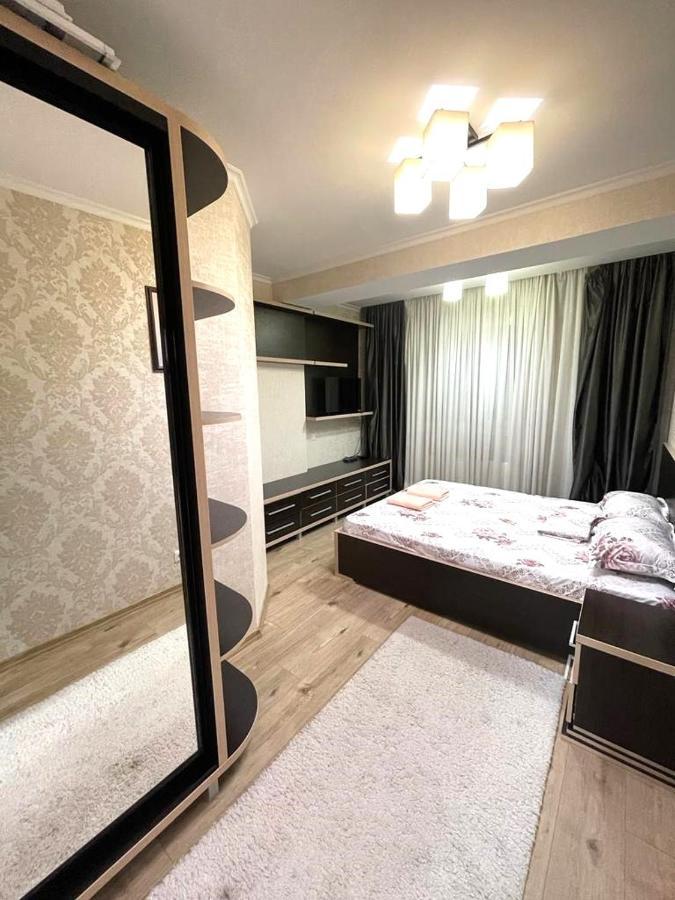 Large Apartment !!!Ciuflea Str. Chişinău Extérieur photo